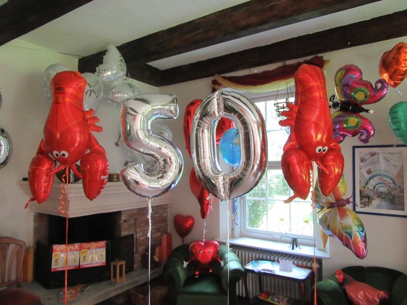 Folienballons Zahlen 50 und Hummerkrabben